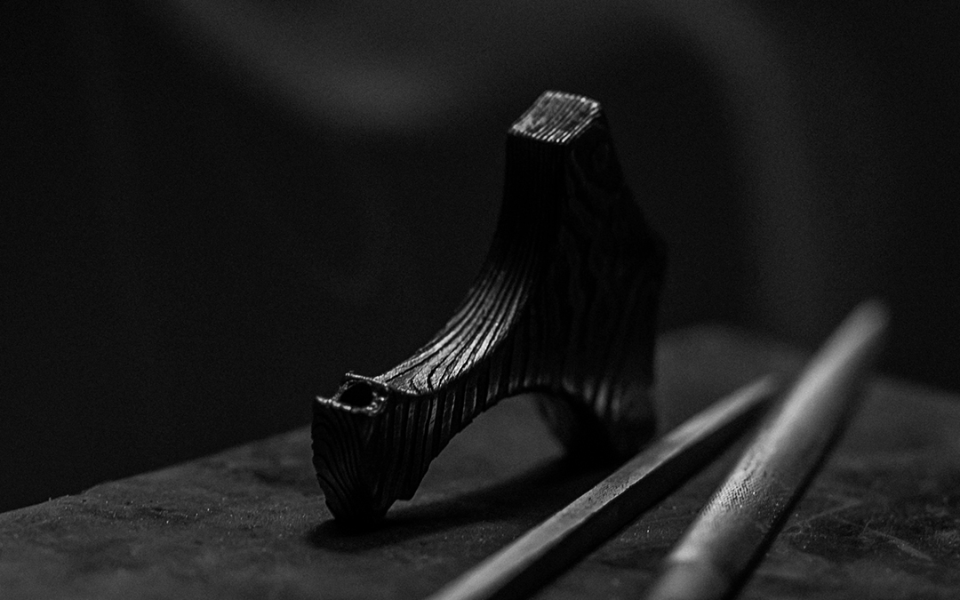 in_tho_we_trust_banner_thors_hammer_damascus_1080x675px_003